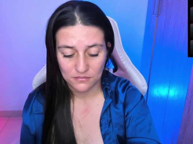 Saskyaajohnson live cam