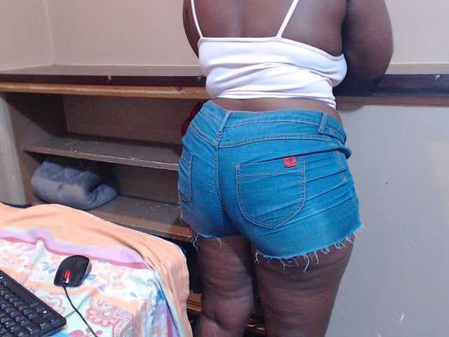 sexychocolatbox10 live cam