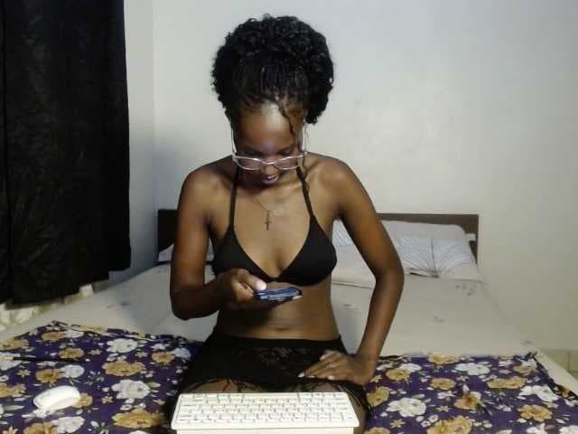 Wildsmile254 live cam