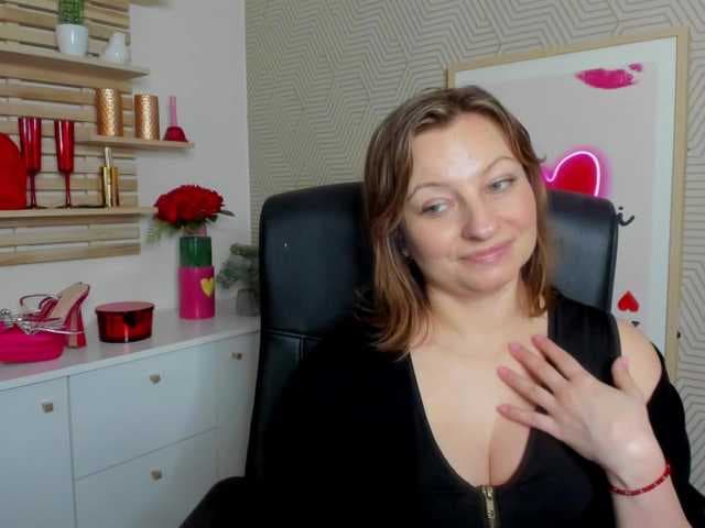 angelaLove13 live cam