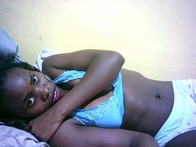 Pettite-Maiden live cam