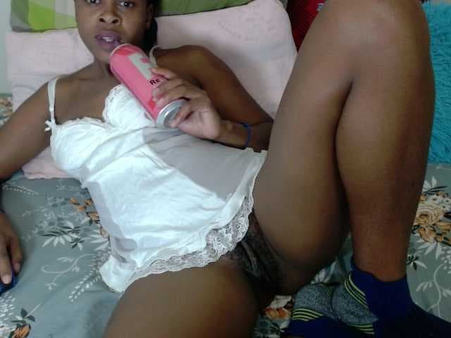 Skinybitchx live cam