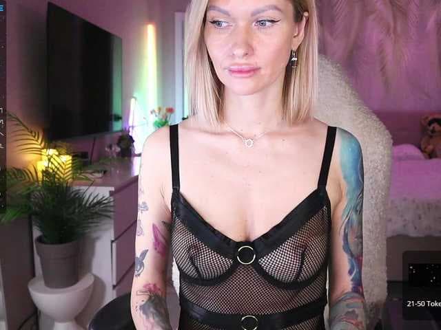 Break-me-Shake-me live cam