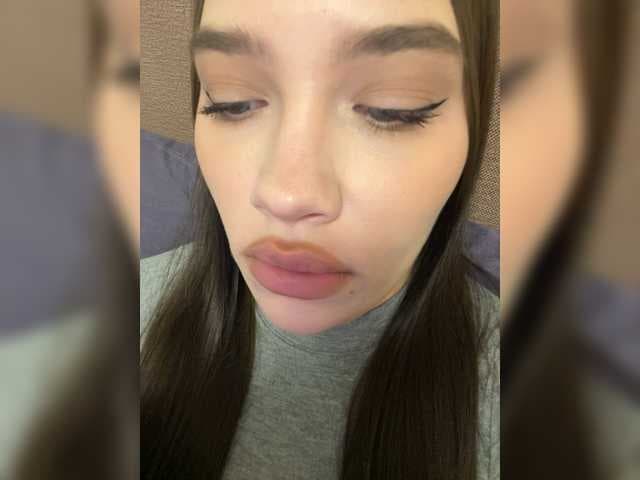 Glossmixdoll live cam
