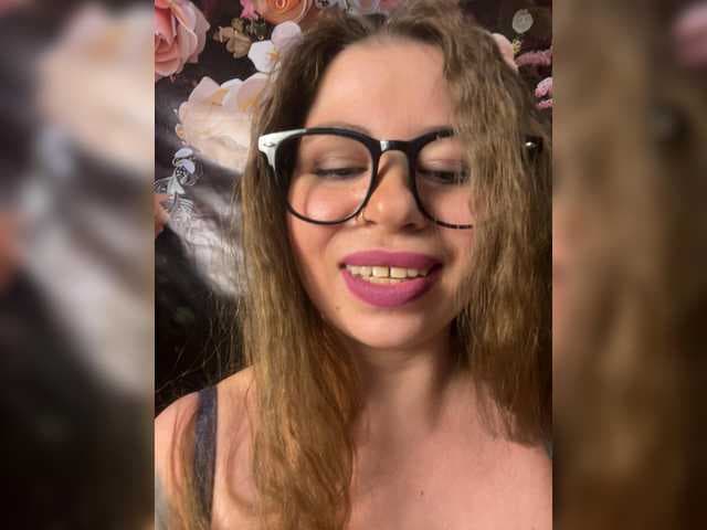 ELIZABETH-PLANET live cam