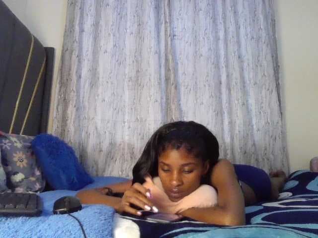 Fl0werssxoxo live cam