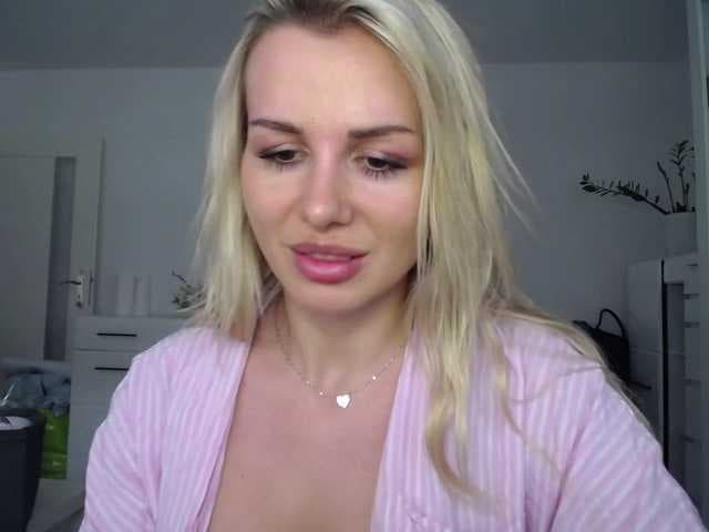 CorneliaSweet live cam