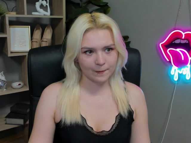 SweetLilyxo live cam