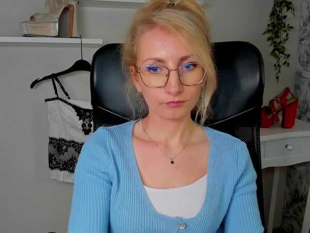 CinderellaMoon live cam