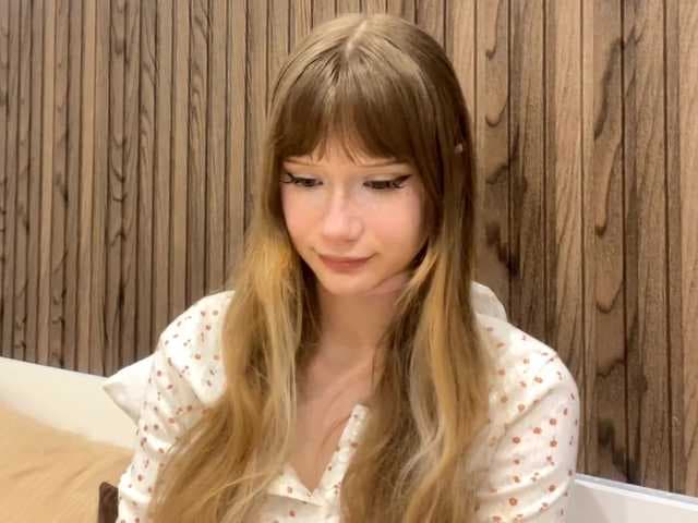 ClotildeBayley live cam