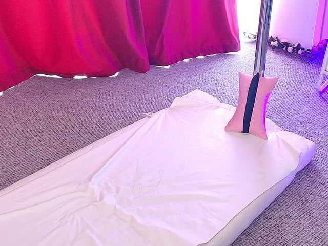 SlimTemptation live cam